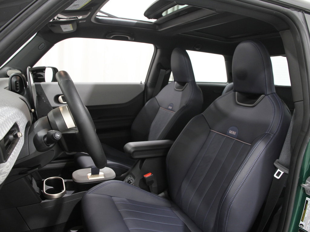 Certified 2025 MINI Cooper S image 5