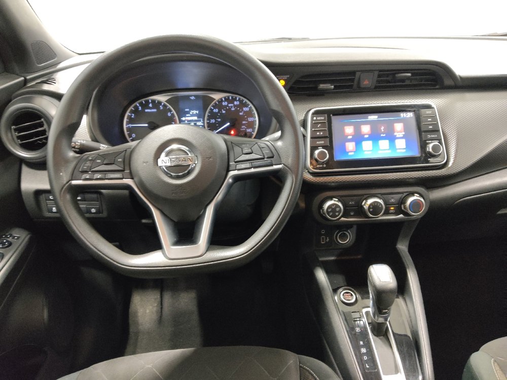 Used 2020 Nissan Kicks S image 22