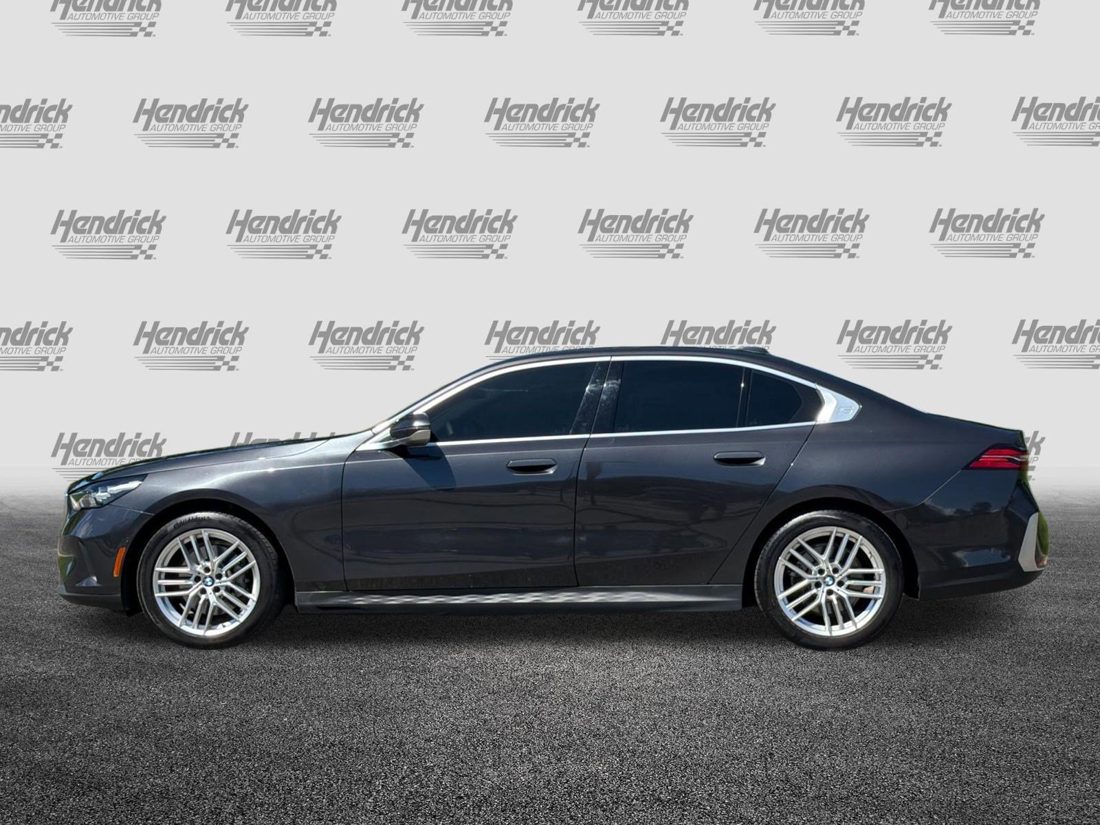 Used 2024 BMW 530i image 8