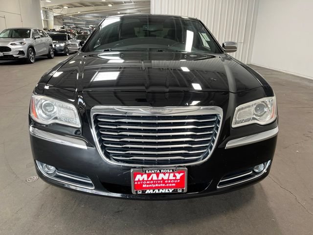 Used 2013 Chrysler 300 C RWD image 8