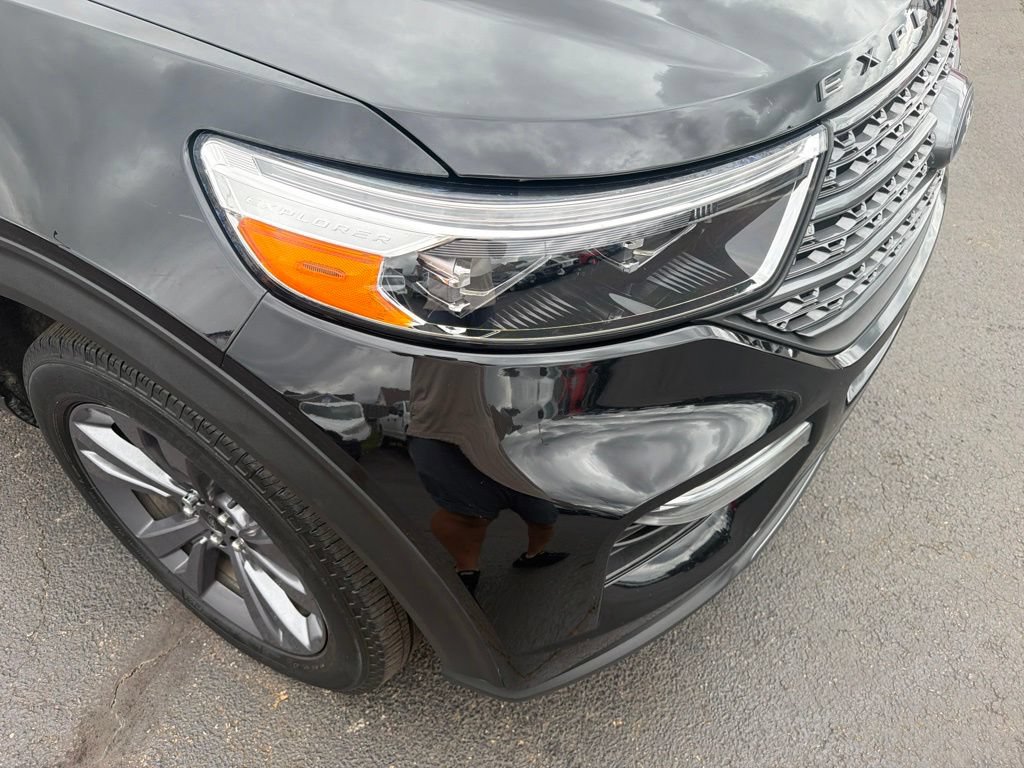 Used 2023 Ford Explorer XLT w/ Equipment Group 202A AWD/4WD image 13