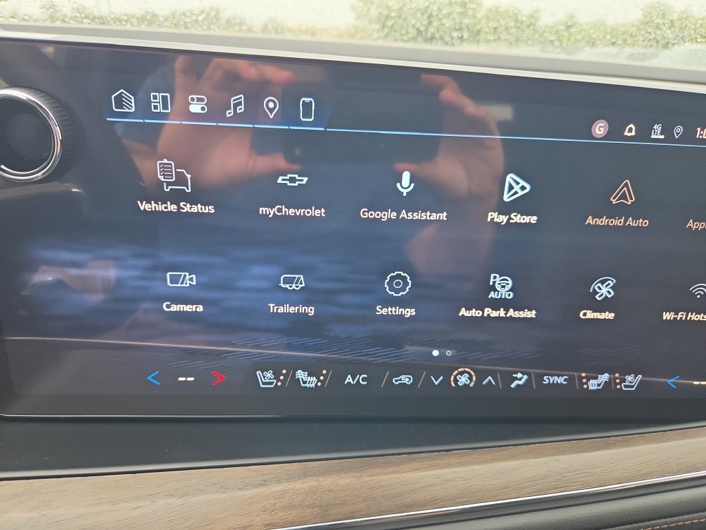 New 2027 Chevrolet Suburban High Country AWD/4WD image 16