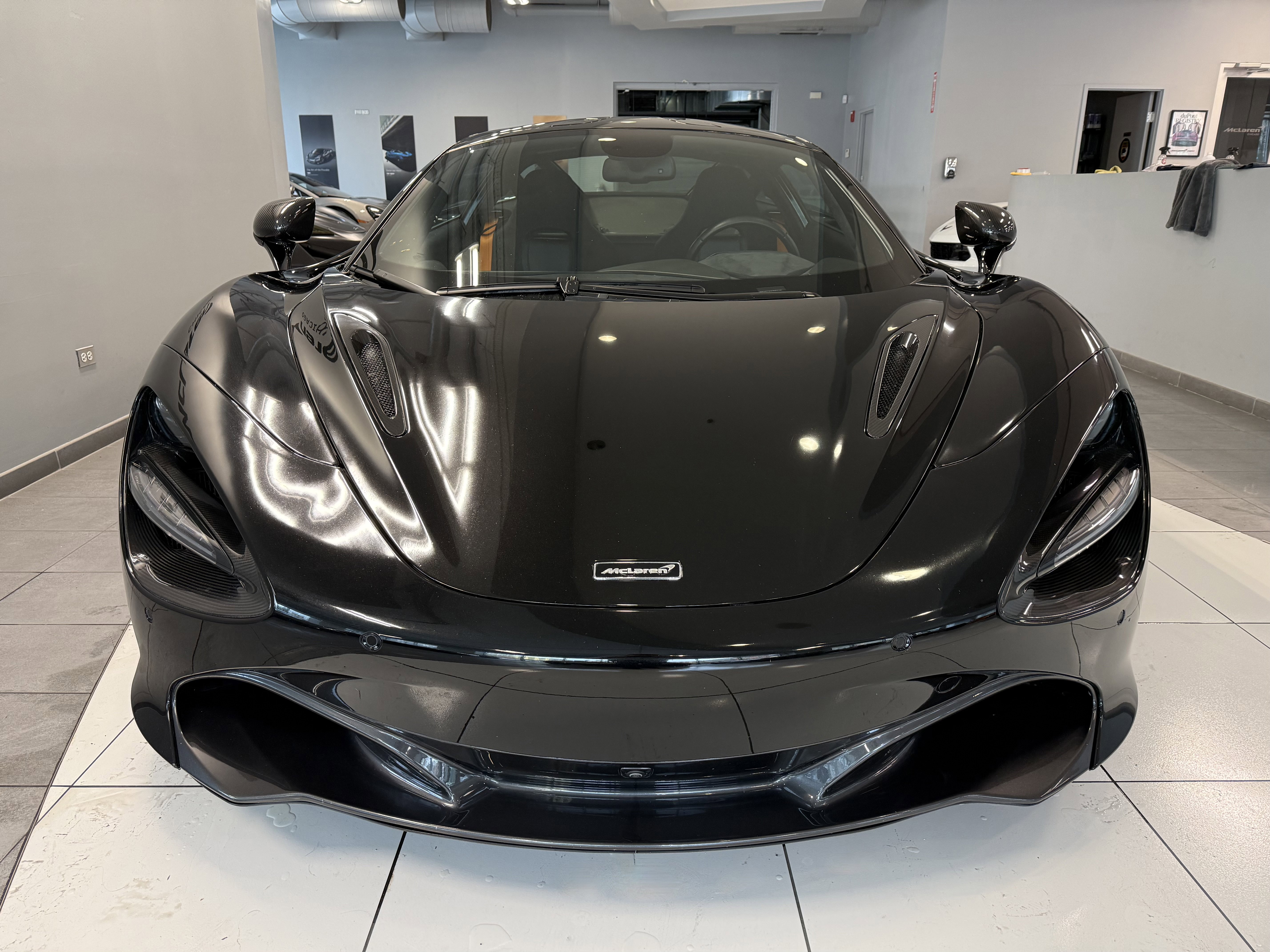 Used 2019 McLaren 720S image 10