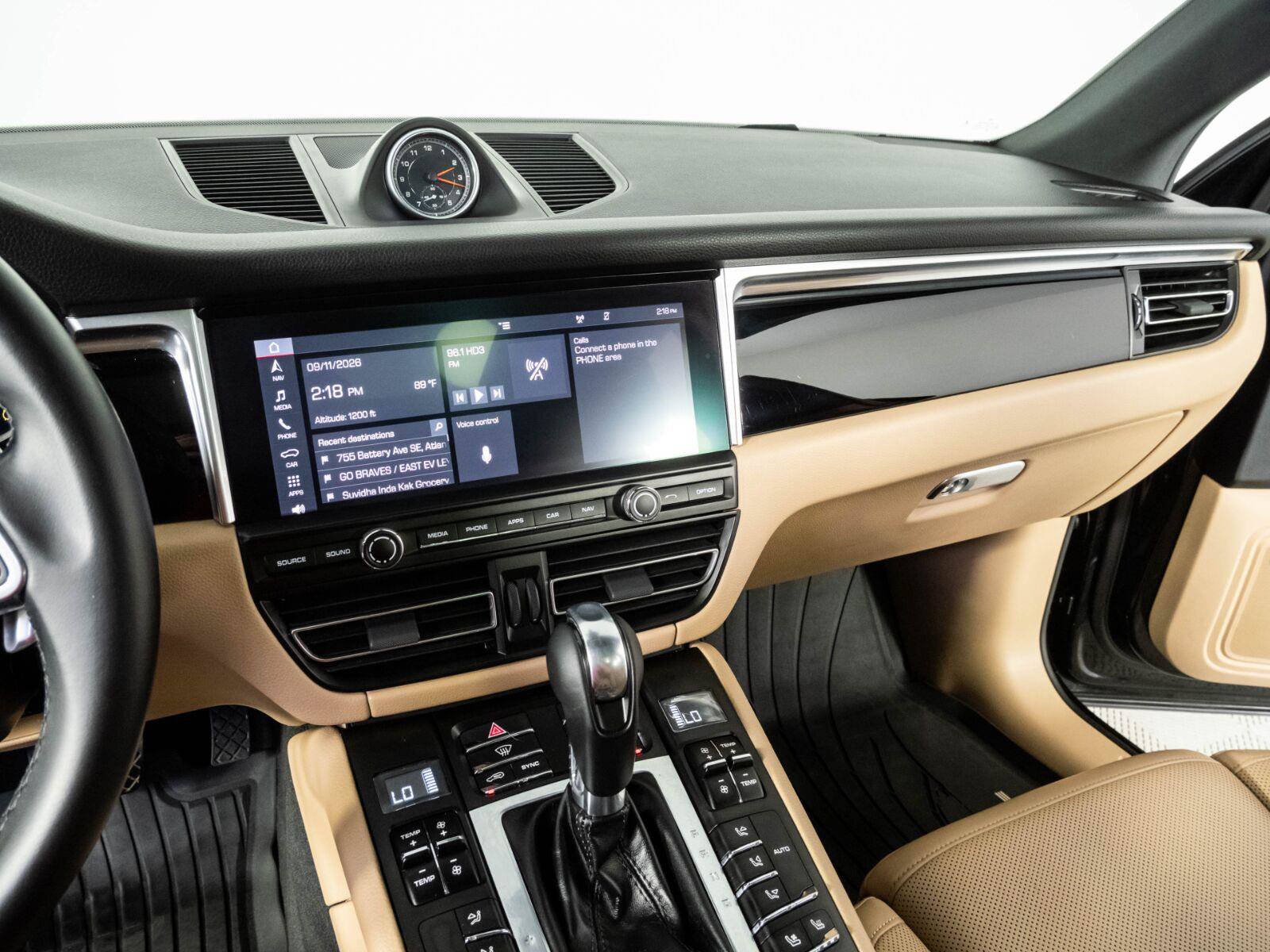 Used 2019 Porsche Macan AWD/4WD image 13
