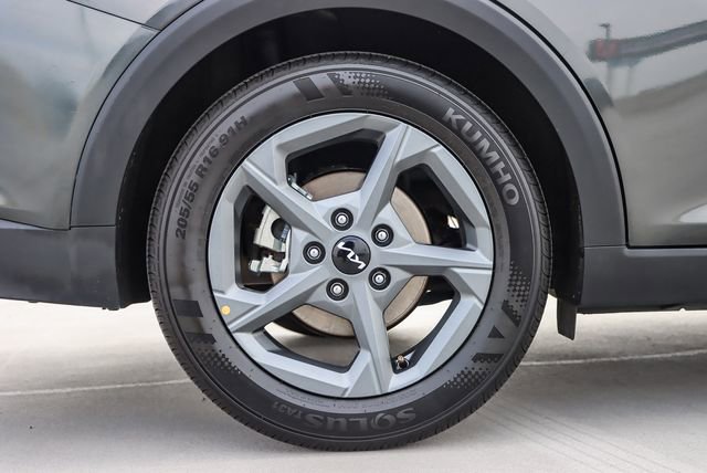 Used 2025 Kia K4 LXS image 10