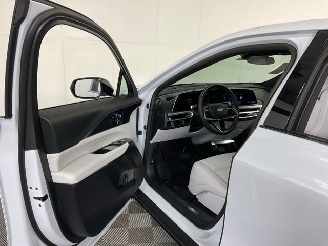 New 2026 Cadillac Lyriq Sport image 26