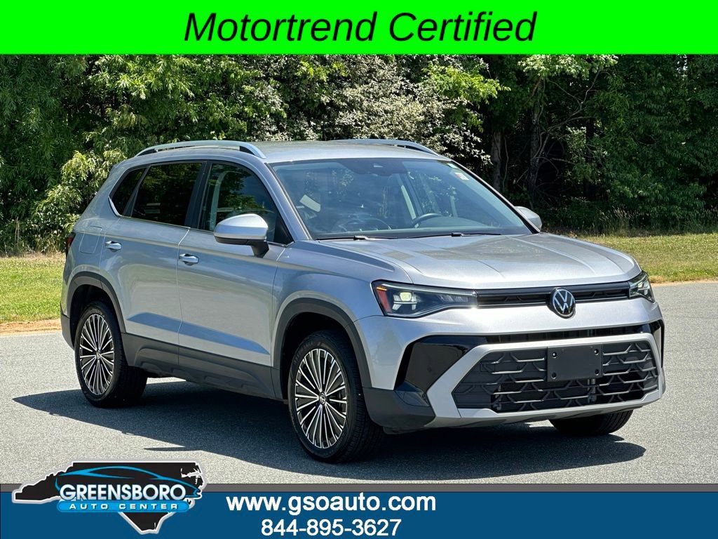Used 2025 Volkswagen Taos SE FWD image 9