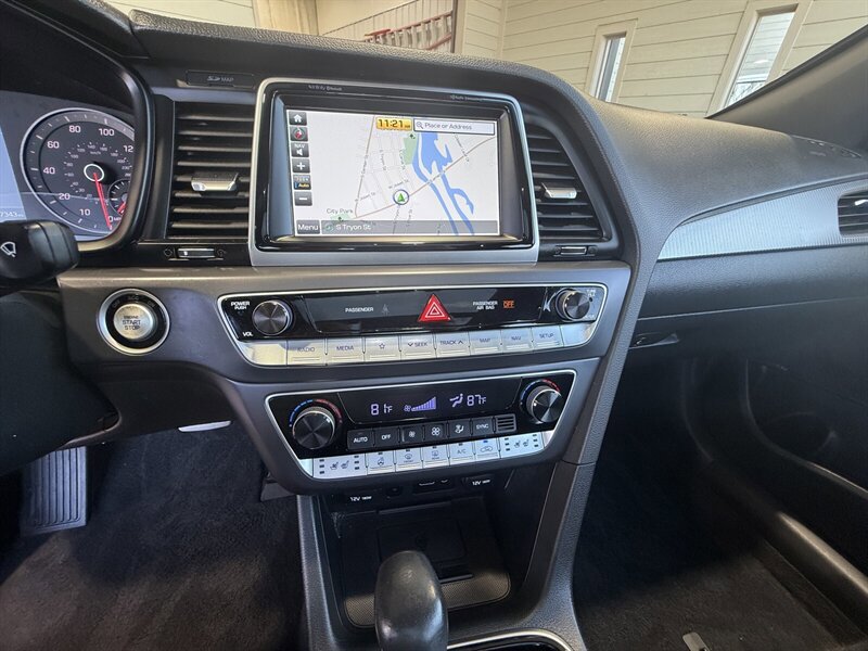Used 2019 Hyundai Sonata Limited image 16