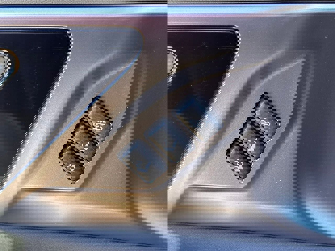 Used 2025 Subaru Outback Limited image 27