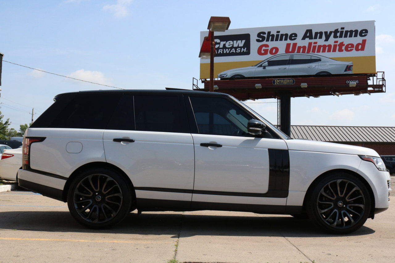 Used 2017 Land Rover Range Rover Supercharged image 7