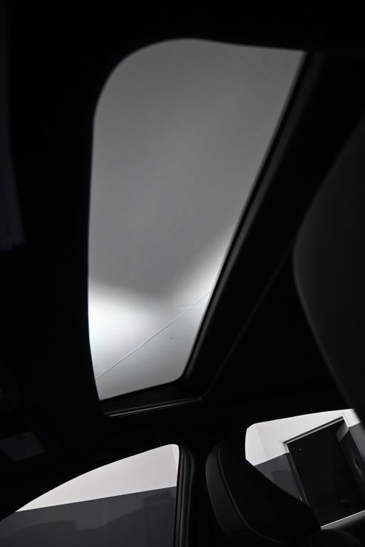 Used 2023 Toyota Crown Limited w/ Advanced Technology Package image 18