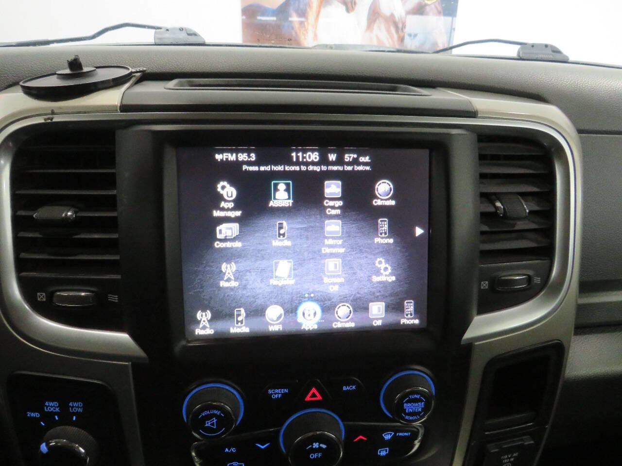 Used 2015 RAM 2500 SLT w/ Luxury Group image 18