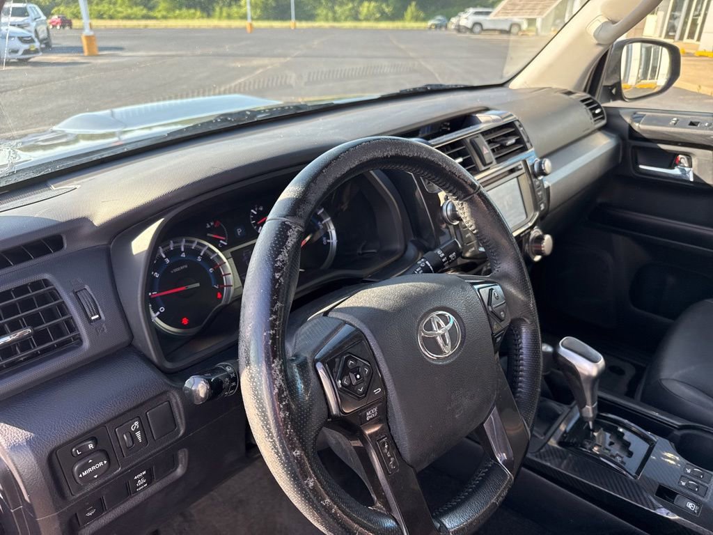 Used 2017 Toyota 4Runner TRD Off-Road Premium AWD/4WD image 12
