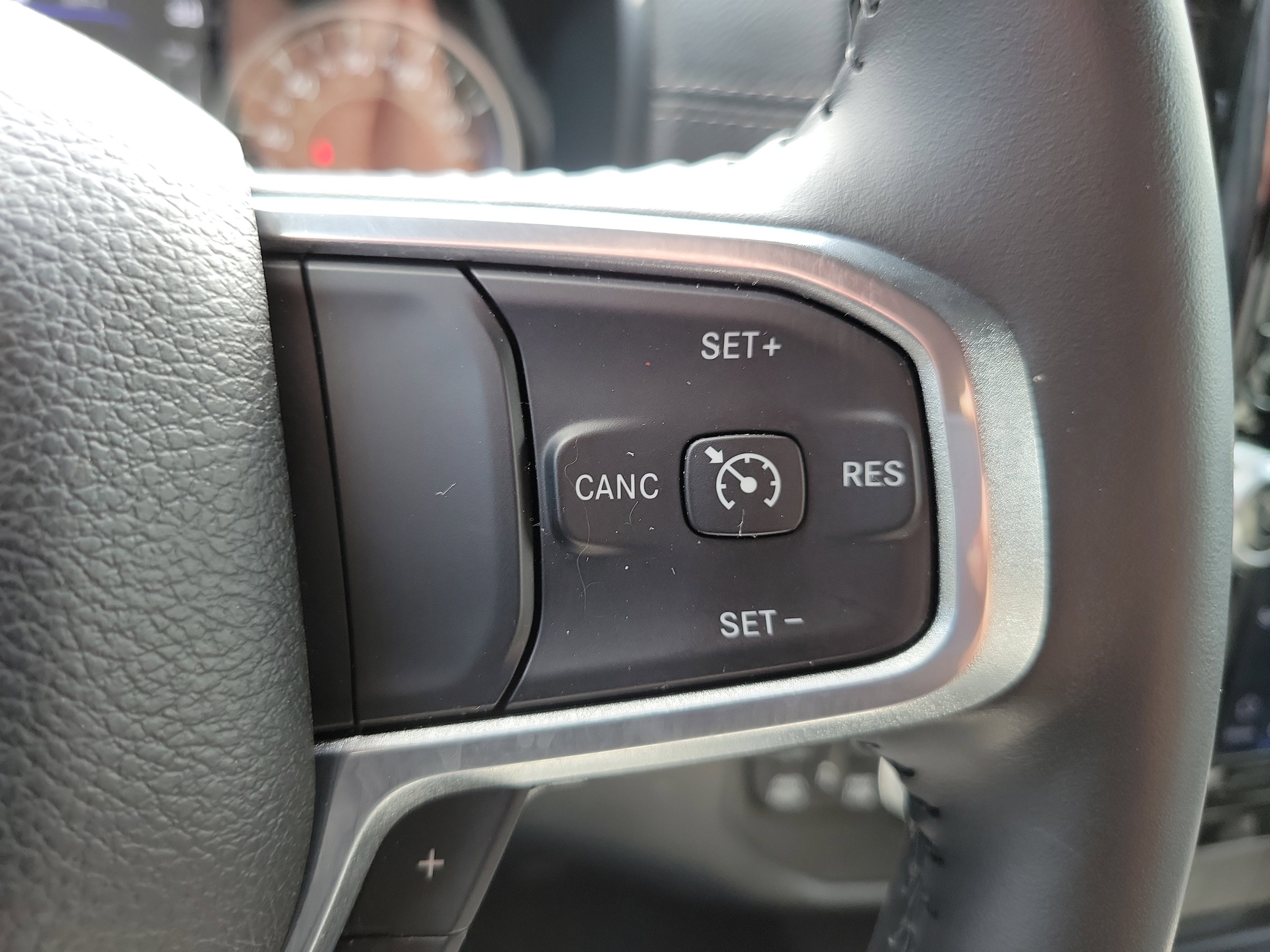 Used 2023 RAM 1500 Laramie AWD/4WD image 19