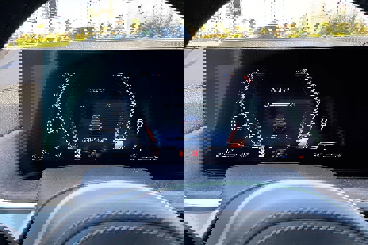 Used 2024 BMW X7 xDrive40i w/ M Sport Package AWD/4WD image 26