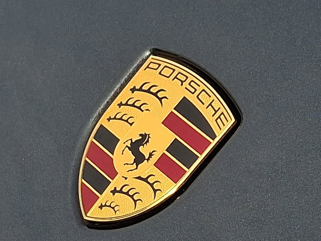 Used 2025 Porsche Macan image 30