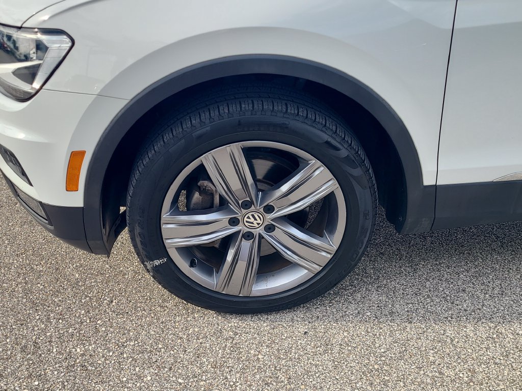 Used 2020 Volkswagen Tiguan SEL FWD image 7