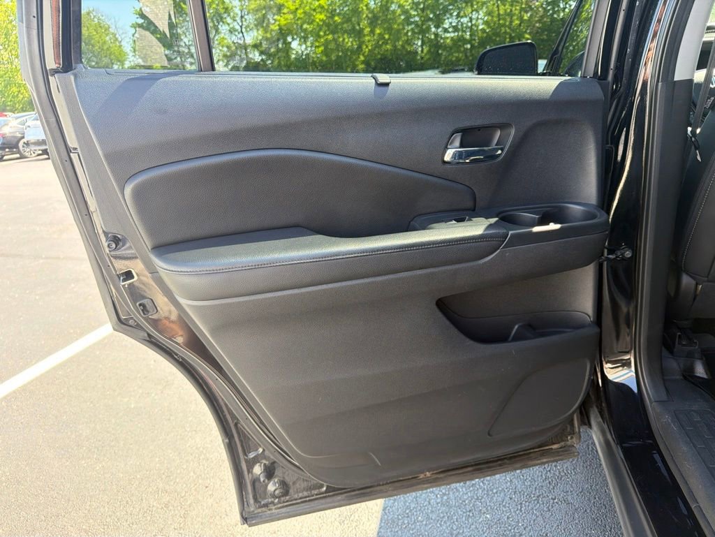 Used 2017 Honda Pilot Touring image 23