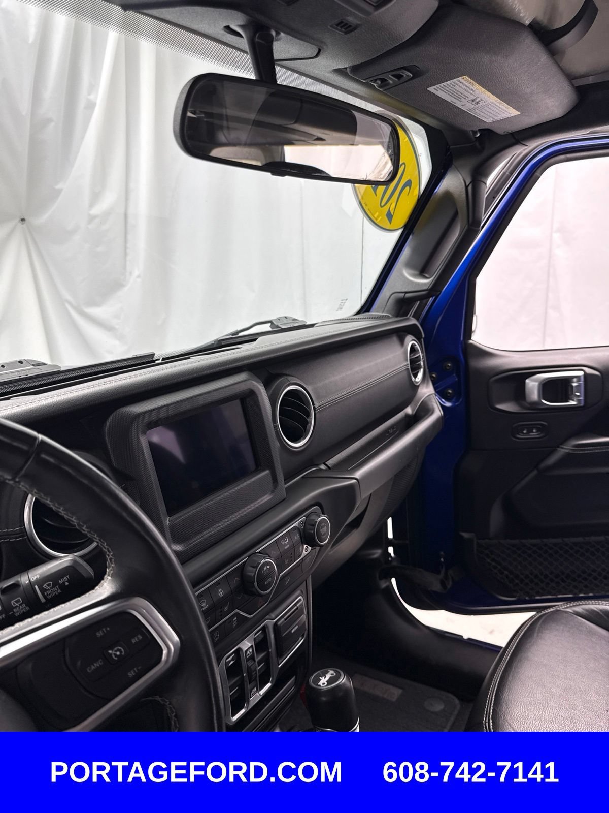 Used 2018 Jeep Wrangler Unlimited Sahara w/ Cold Weather Group AWD/4WD image 20