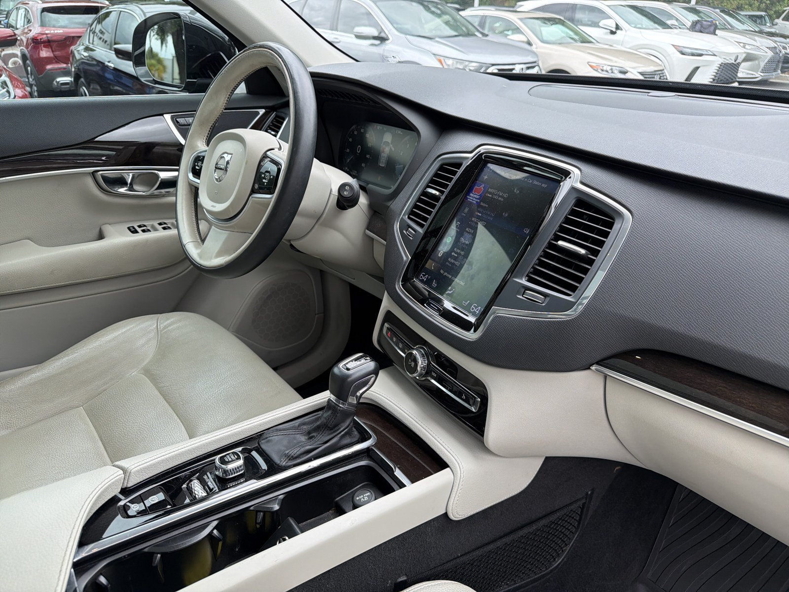 Used 2019 Volvo XC90 T6 Momentum w/ Protection Package AWD/4WD image 47