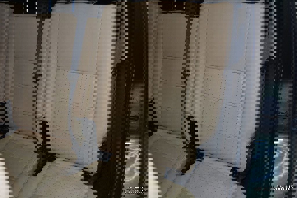 Used 2005 Land Rover LR3 SE image 24