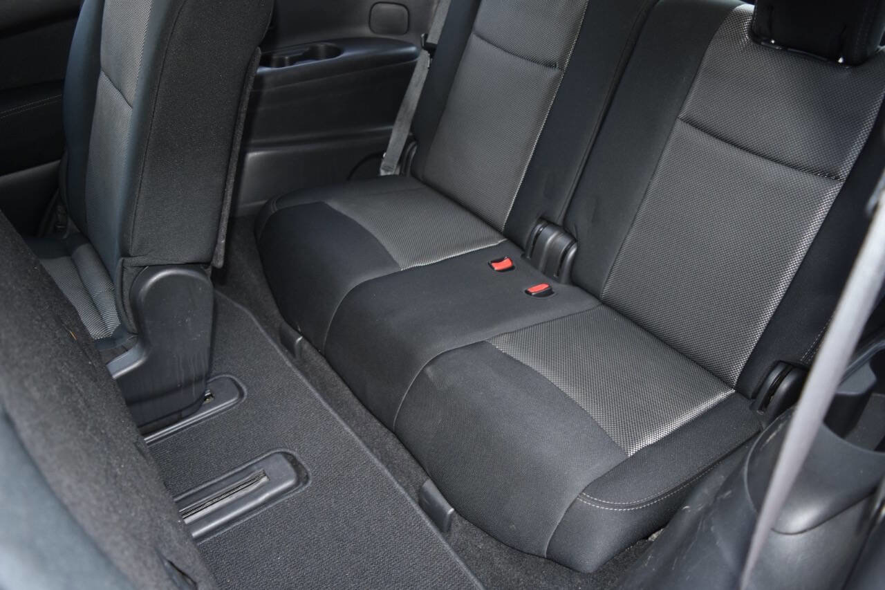 Used 2017 Nissan Pathfinder S image 35