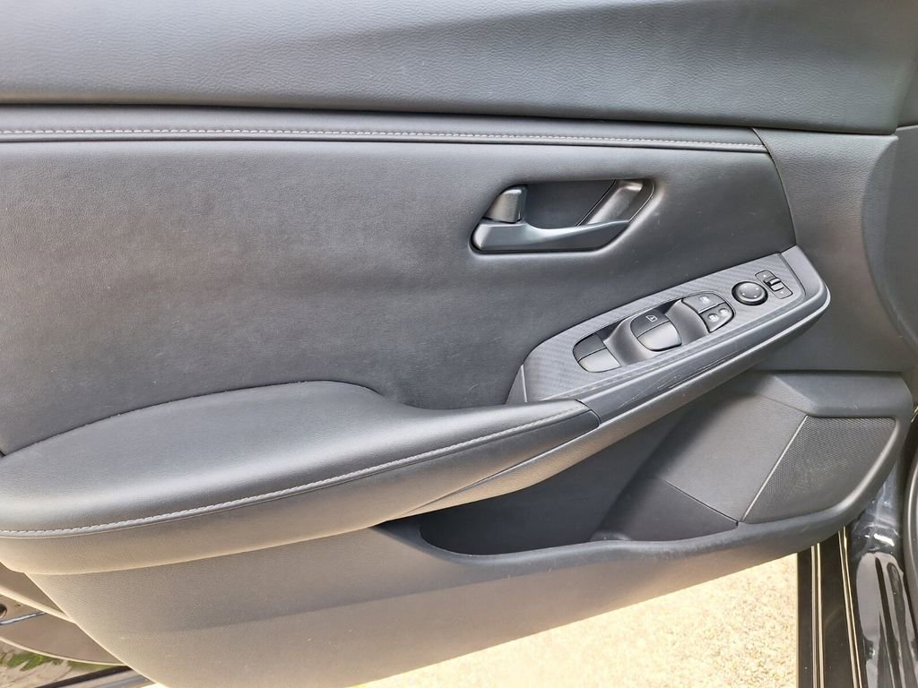 Used 2024 Nissan Sentra S image 30