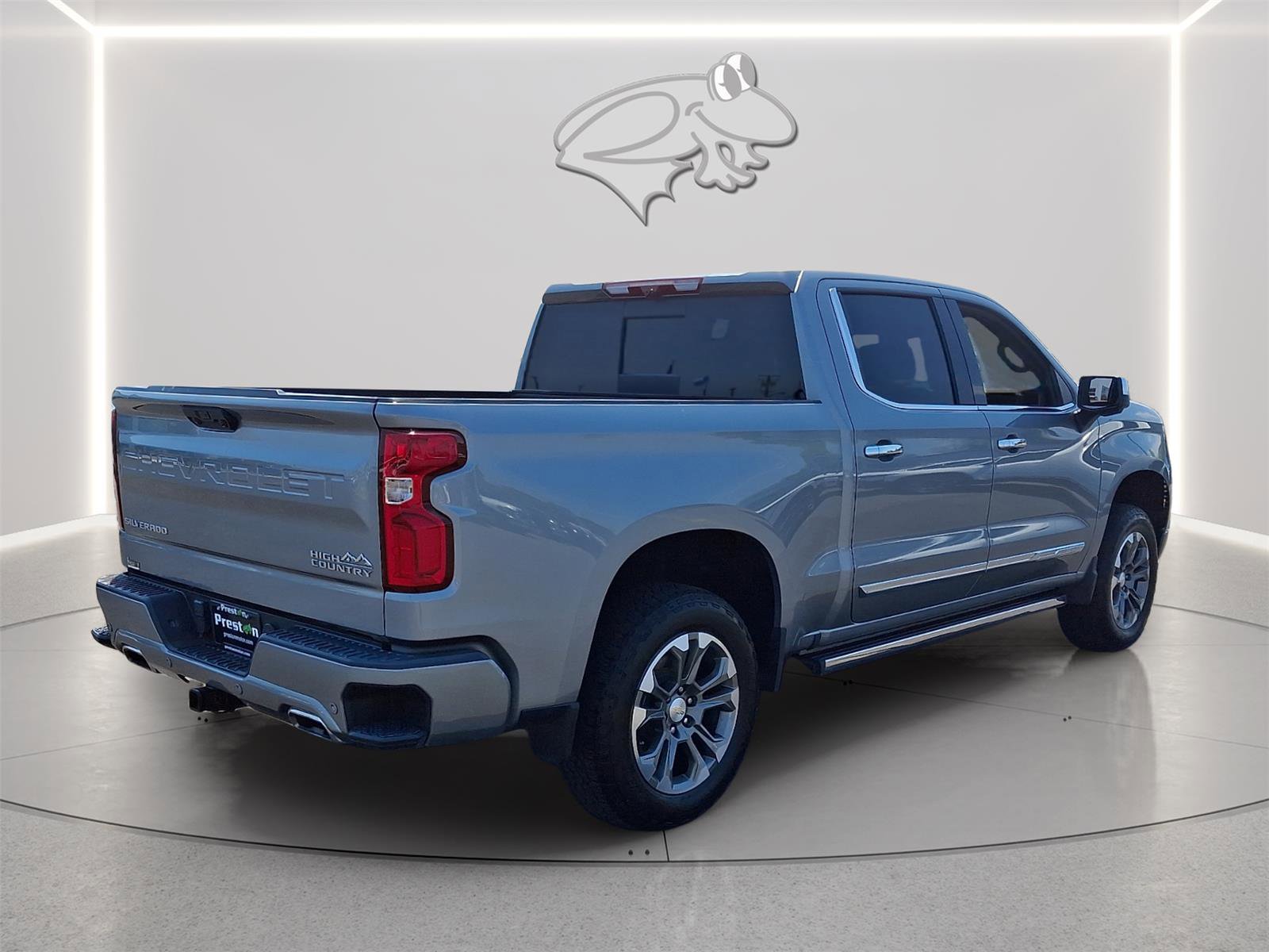 Used 2024 Chevrolet Silverado 1500 High Country w/ Technology Package AWD/4WD image 7