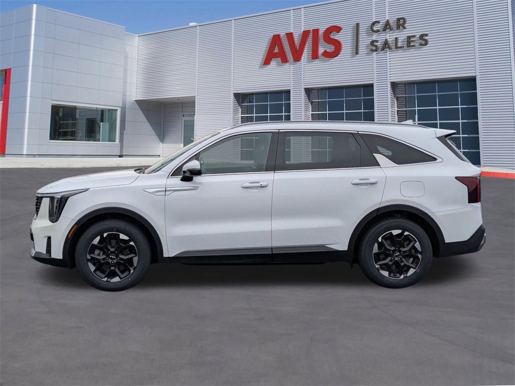 Used 2024 Kia Sorento S image 2