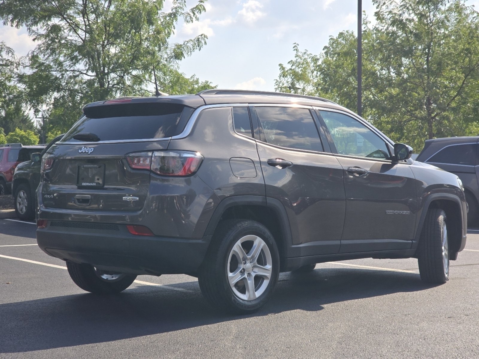 Used 2023 Jeep Compass Latitude w/ Convenience Group AWD/4WD image 18
