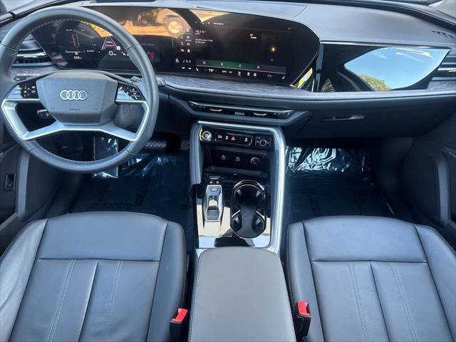 Certified 2025 Audi Q5 Premium w/ Premium Plus AWD/4WD image 17