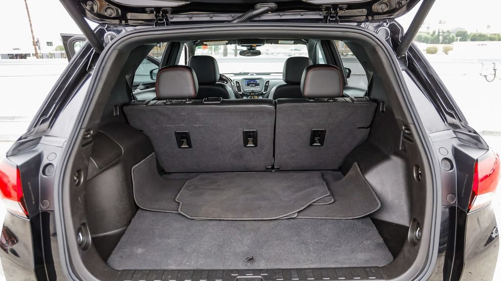 Used 2022 Chevrolet Equinox RS FWD image 30