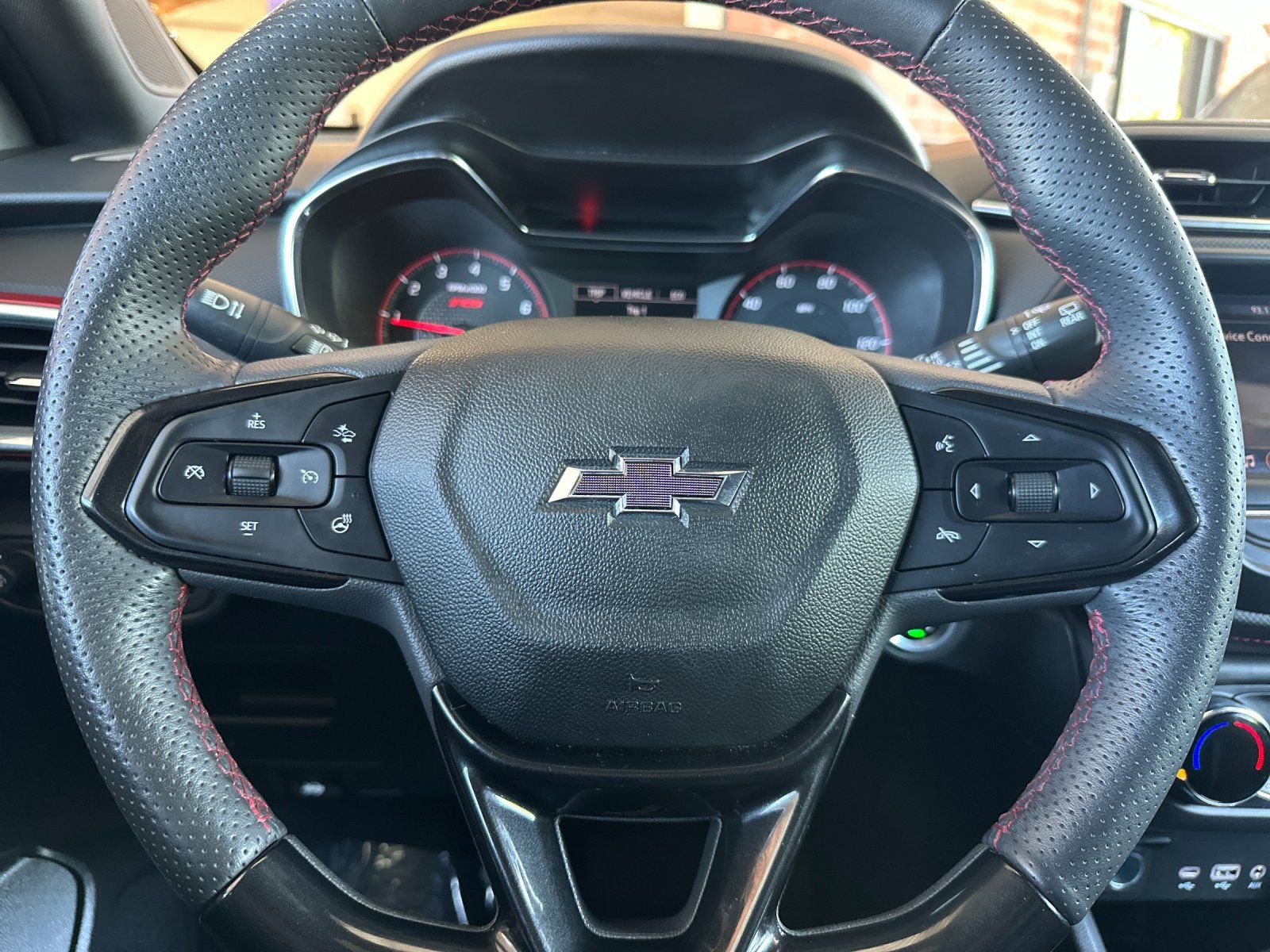 Used 2022 Chevrolet TrailBlazer RS image 29