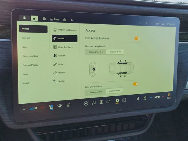 Used 2024 Rivian R1S Adventure image 8