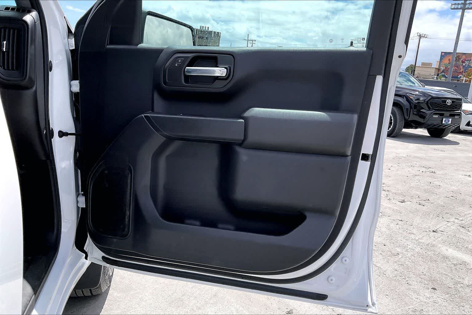 Used 2022 Chevrolet Silverado 1500 Custom RWD image 28
