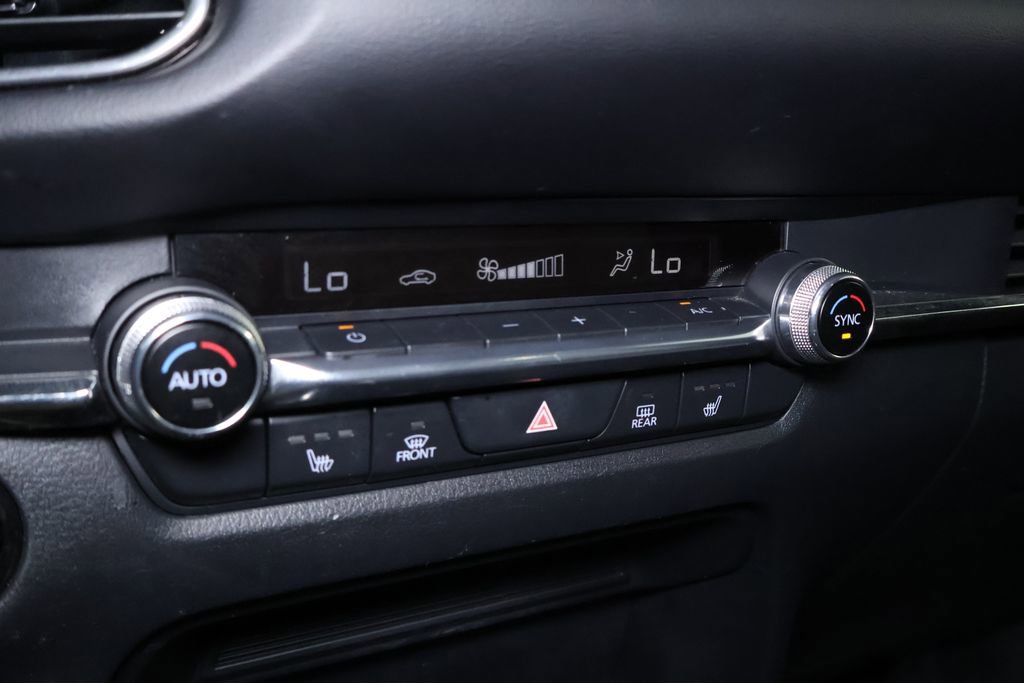 Used 2022 MAZDA CX-30 AWD 2.5 S w/ Premium Package image 32