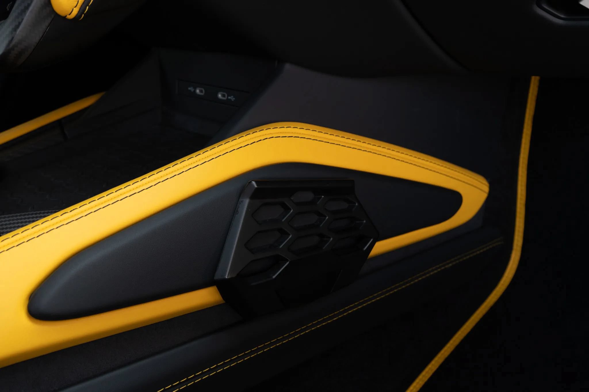 Used 2024 Lamborghini Revuelto AWD/4WD image 64