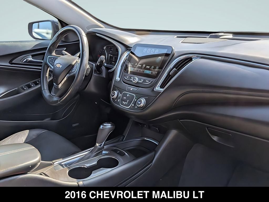 Used 2016 Chevrolet Malibu LT w/ Leather Package FWD image 28