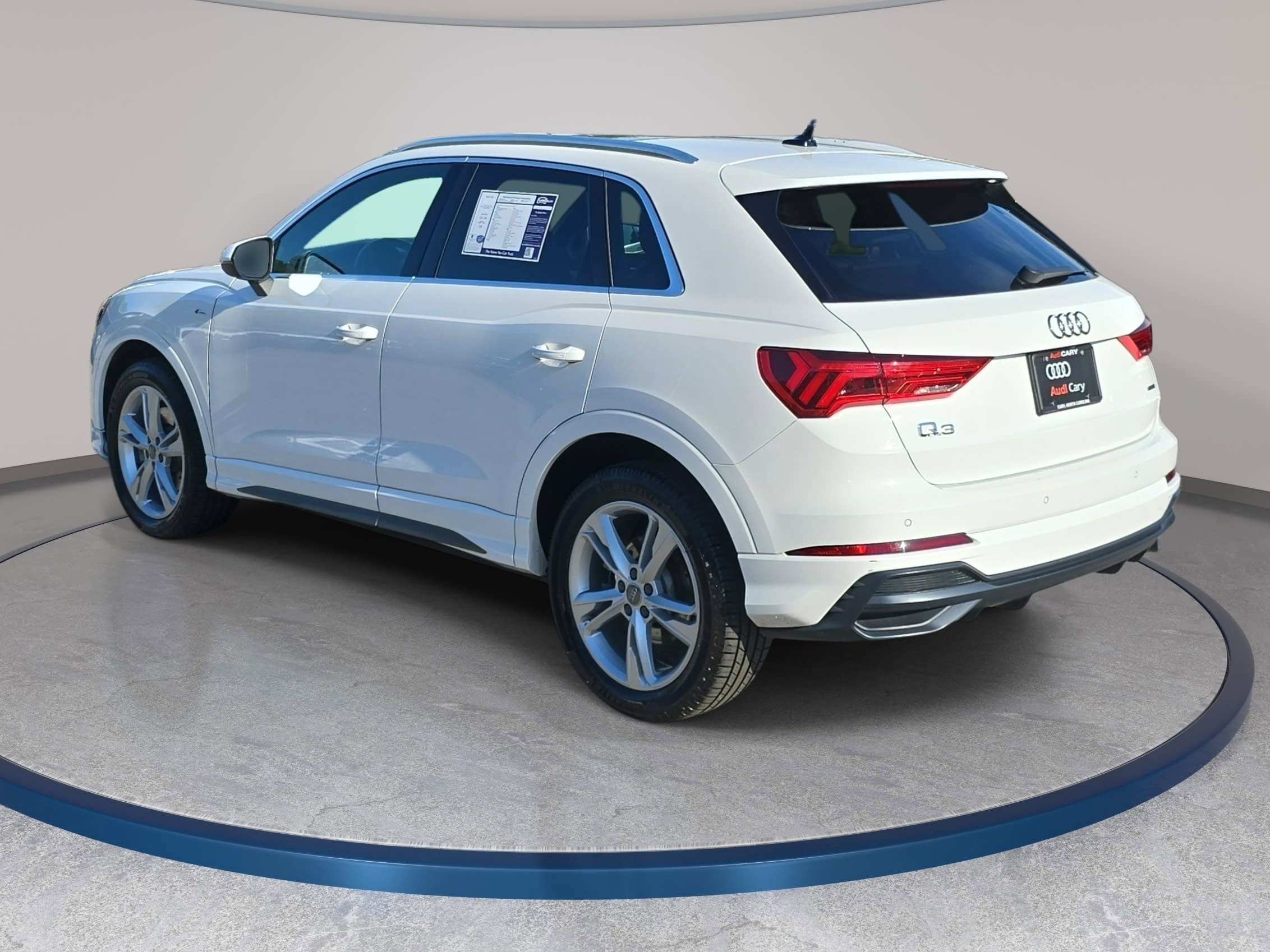 Used 2020 Audi Q3 2.0T Premium w/ Convenience Package AWD/4WD image 7