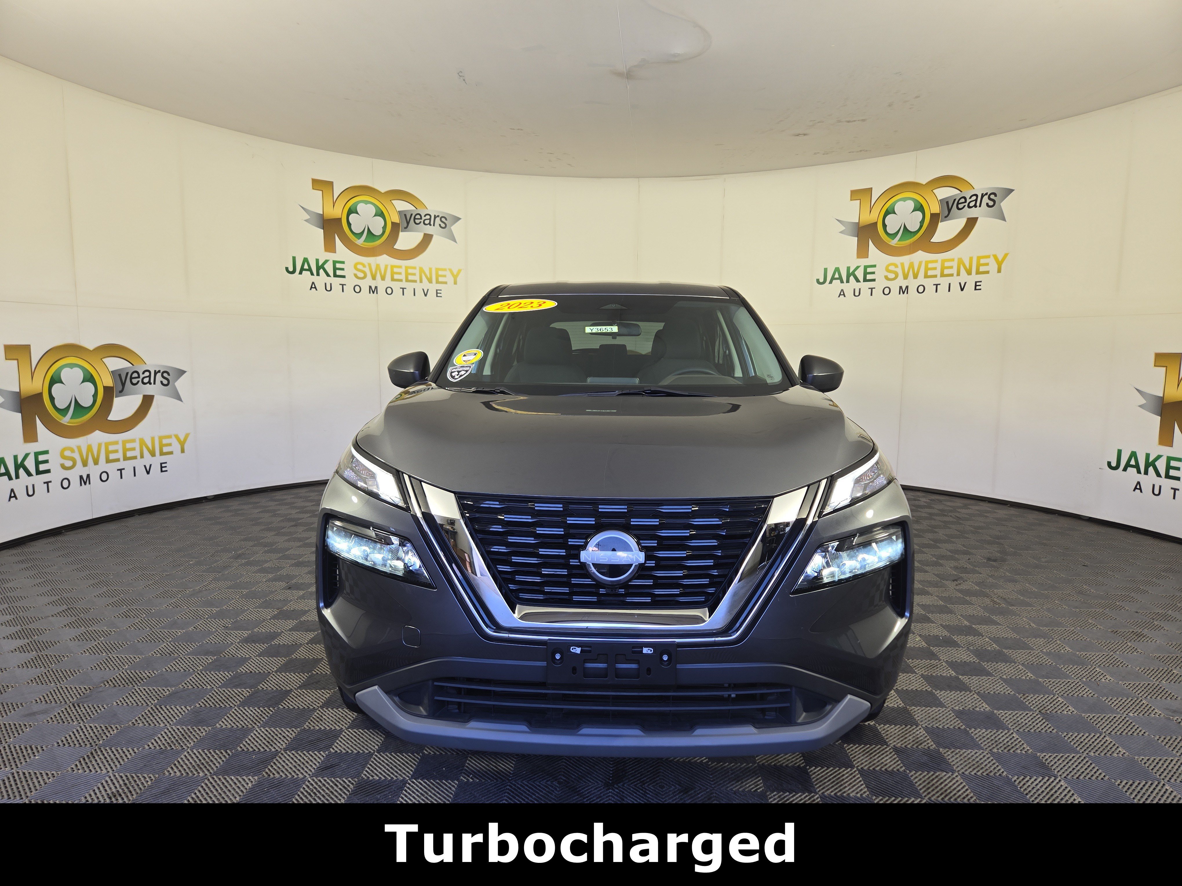 Used 2023 Nissan Rogue S AWD/4WD image 2