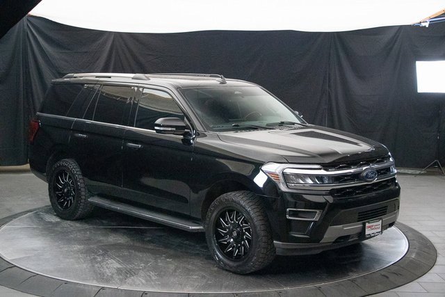 Used 2022 Ford Expedition Limited image 2