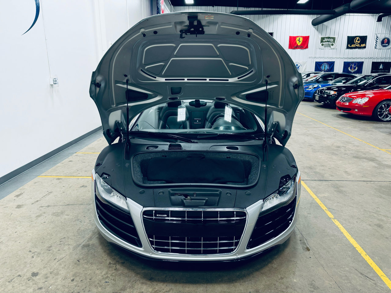 Used 2012 Audi R8 V10 w/ Enhanced Leather Pkg image 16