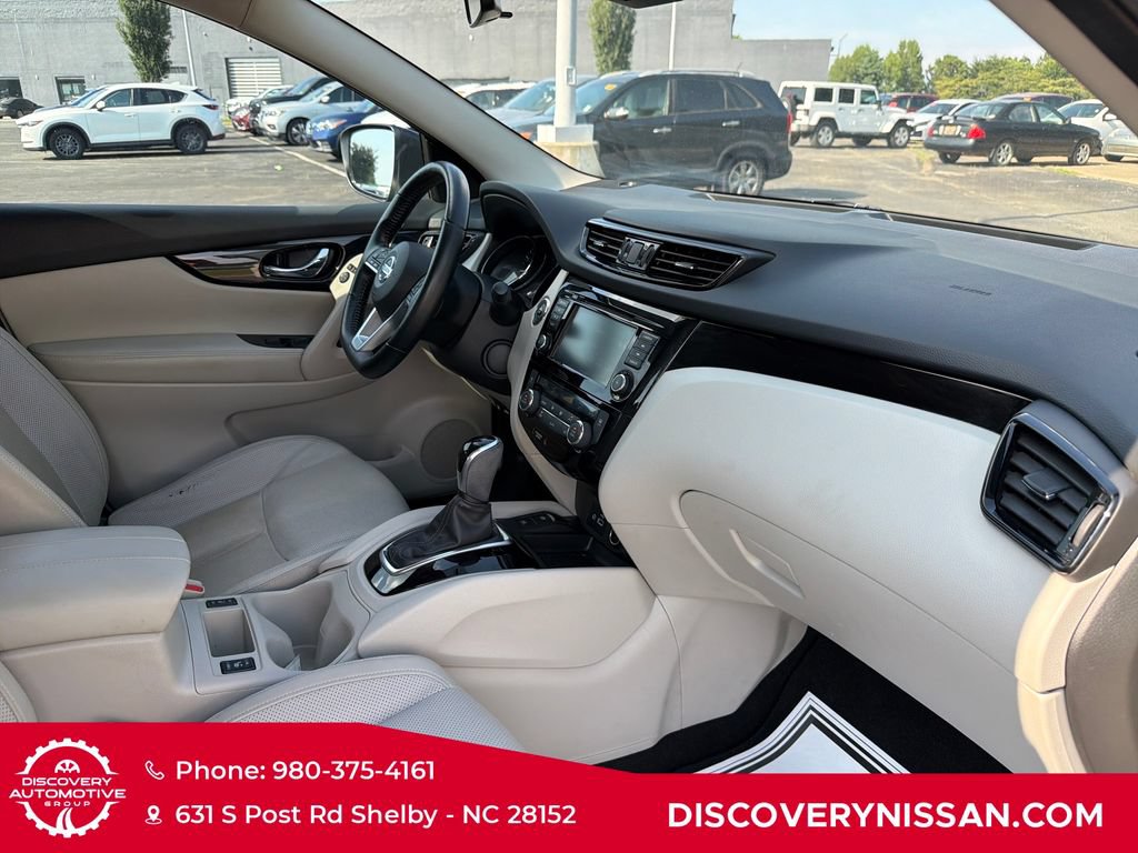 Certified 2022 Nissan Rogue Sport SL AWD/4WD image 41