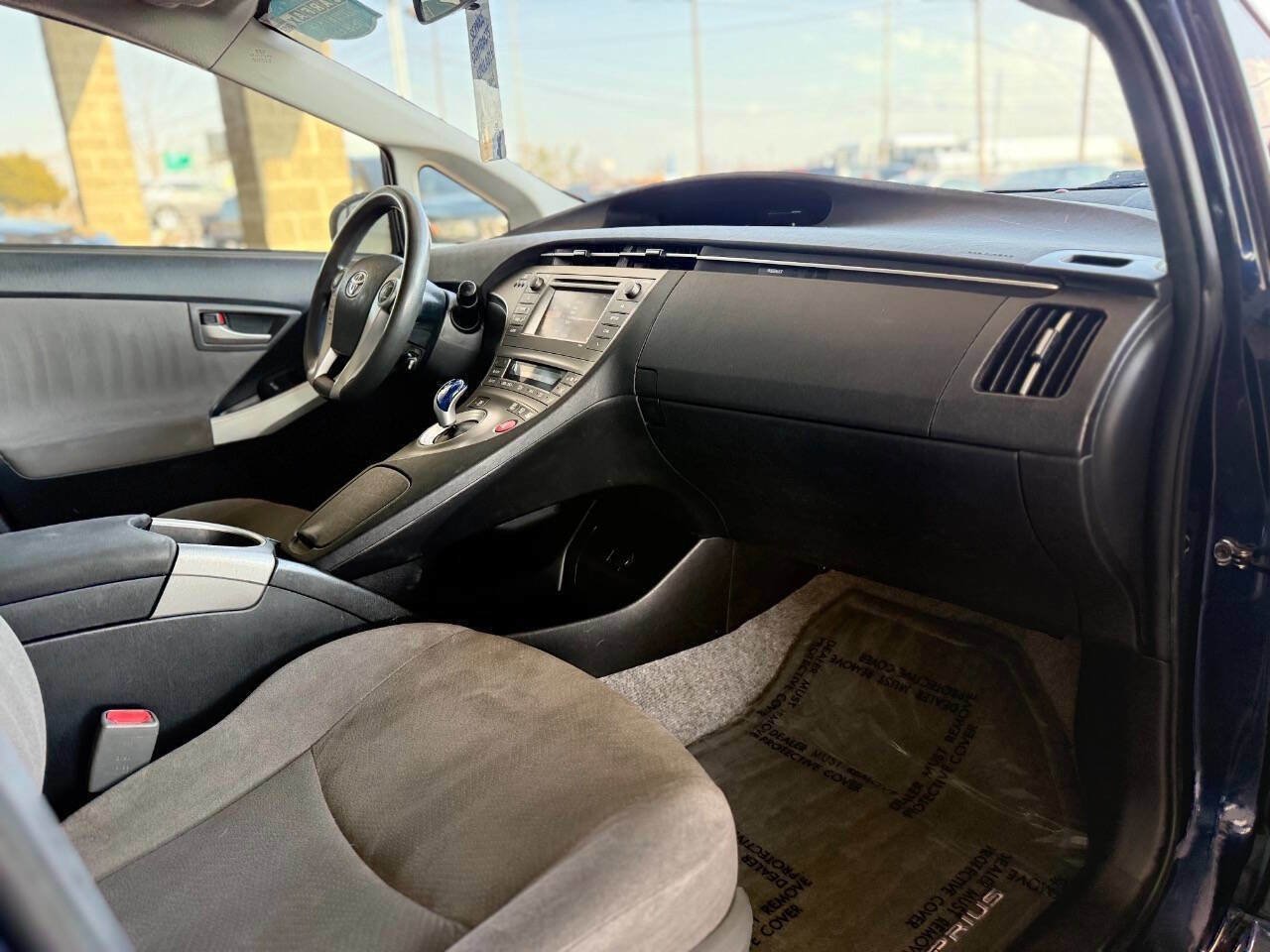 Used 2015 Toyota Prius Two FWD image 34