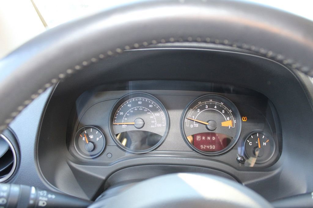 Used 2016 Jeep Compass 75th Anniversary w/ Power Value Group image 13