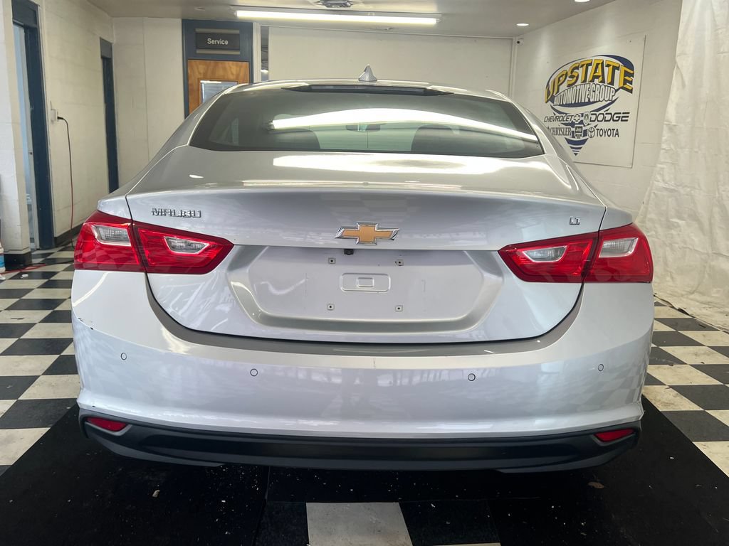 Used 2018 Chevrolet Malibu LT w/ Driver Confidence Package FWD image 11