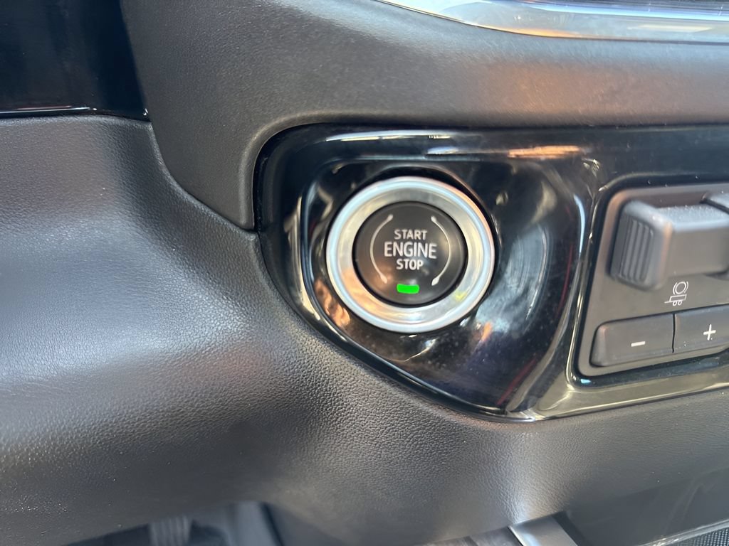 Used 2023 Chevrolet Silverado 1500 LTZ AWD/4WD image 24