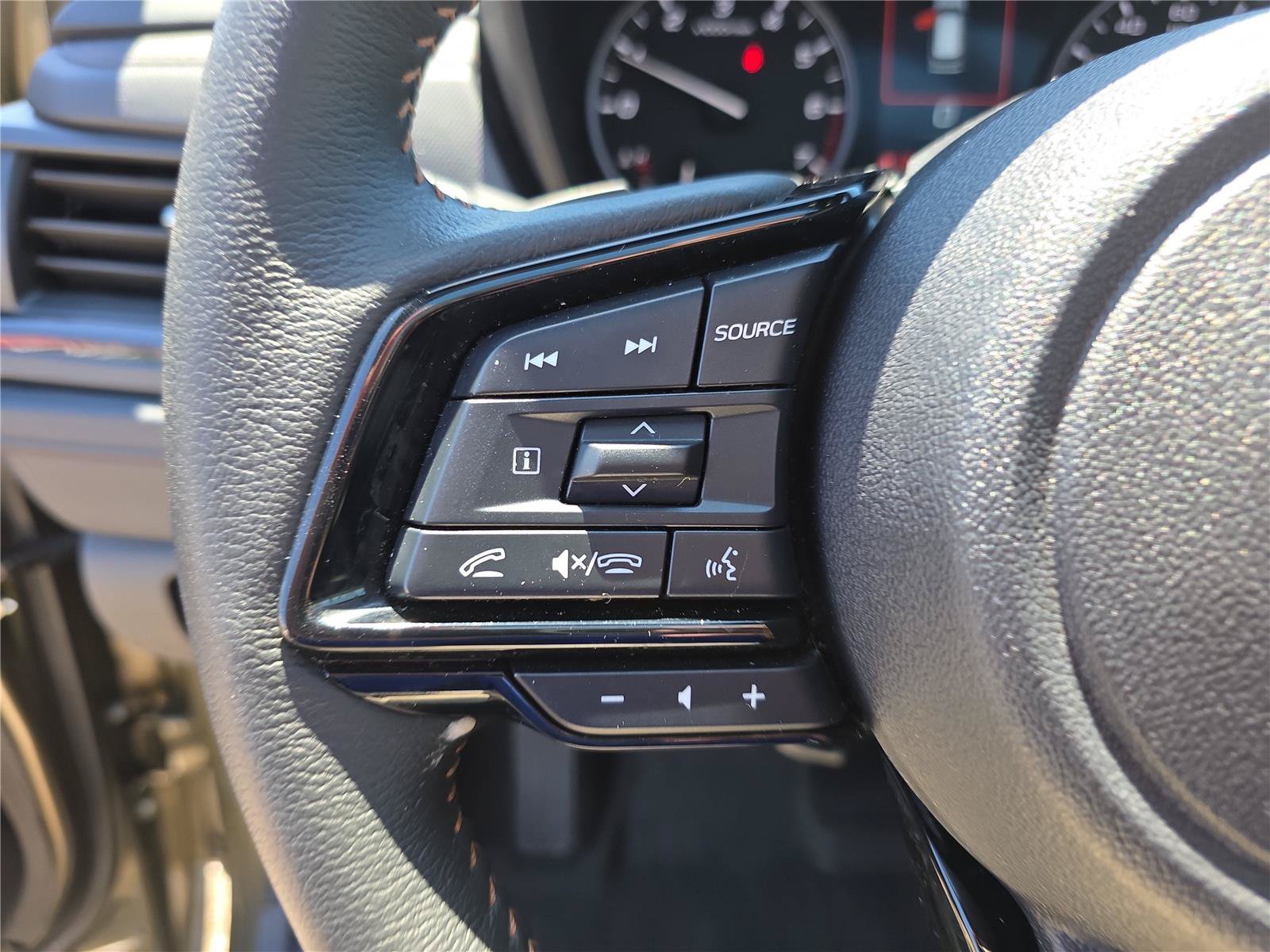 Used 2025 Subaru Forester Touring AWD/4WD image 31