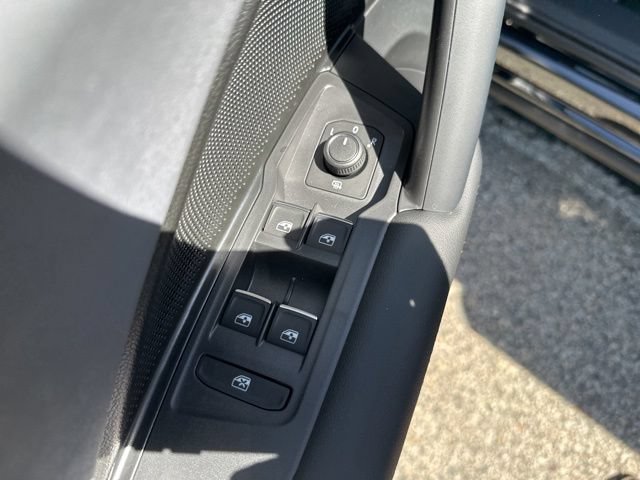 New 2026 Volkswagen Tiguan SE AWD/4WD image 14