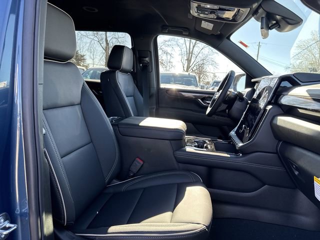 New 2026 GMC Yukon XL Elevation image 25